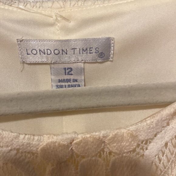 London Times Dress  - Picture 3 of 6